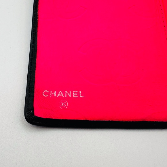 Chanel Large Quilted Wallet - Picture 5 of 10